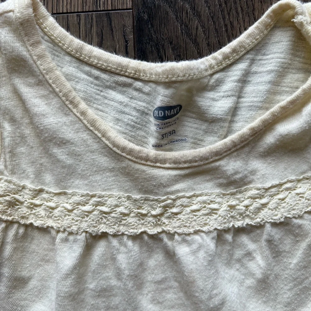 Old Navy cream cotton